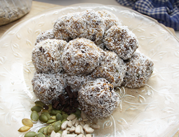 Pumpkin Chocolate Chip Energy Bites